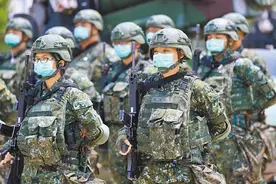 台军新兵疑只有高端疫苗可打，台媒：好事轮不到坏事第一名图片