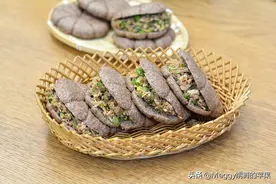 最近我家特爱吃肉夹馍，变着花样吃不腻，黑全麦饼更受欢迎图片