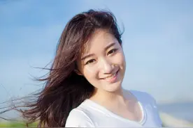 美图欣赏，陈曦，甩起长裙走在海岛的公路上图片
