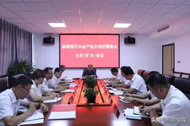 靳国全主持召开临猗现代农业产业示范区管委会主任（扩大）会议图片