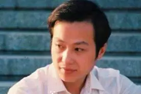 曾是央视“一哥”，去世九年妻子改嫁土豪，如今儿子活成这样图片