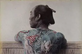 想在道上混？先脱掉衣服图片