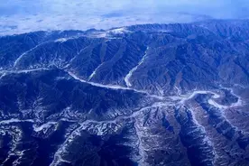 秦岭是怎样的一座山？其中存在最大的蛇是什么？图片