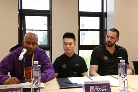 北控男篮出征新赛季 主帅马布里剑指季后赛图片