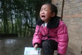 “弟弟的玩具不是我弄坏的”，7岁孙女的坦诚，换来了奶奶一巴掌图片