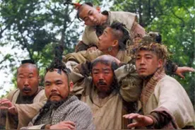无理走遍天下：笑傲江湖桃谷六仙的战绩图片