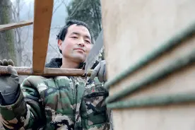 儿时歌谣里的拉大锯、扯大锯的场景，你见过吗？图片