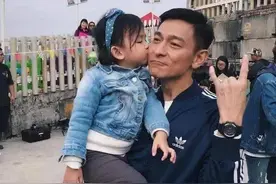有种“女儿奴”叫刘德华，每天带娃坚持做早餐，网友：国民好爸爸图片