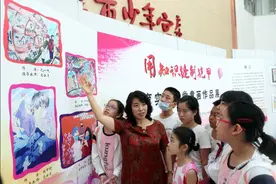 知识缝铠甲  巧手绘英雄图片