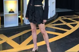 著名女主持人离世，发现时身上已长尸斑，好友大喊：你醒过来啊图片