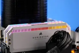 一键超4400MHz！豪华灯效+高频至尊享受图片