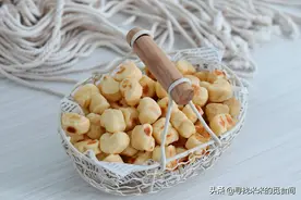 不用蒸不用烤，平底锅就能做好的迷你馒头，小小一颗，很瑄软图片