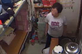 59岁香港阿姨住7年劏房，在6㎡的蜗居中努力生活，网友：太难了图片