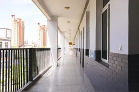 义务教育的一场变革风雨欲来，名校办民校退出历史舞台？图片
