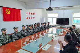 重庆市忠县人武部回访参军新兵图片