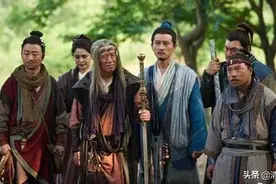 马钰在教授郭靖武功时说，你师傅是武林中顶尖的人物，为何这么说图片
