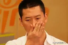 舌吻林心如、交通肇事逃逸、向武汉捐2万斤大米，哪个才是周杰？图片