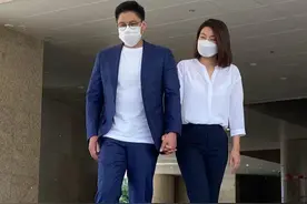 为老公豁出去了！郭晶晶精致打扮为老公拉票，衬衣微透有魅力极了图片