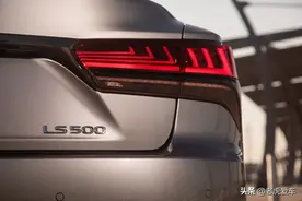 与众不同的奢华，2021款雷克萨斯LS500，前卫的外观造型图片