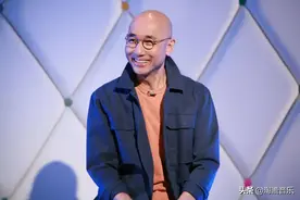 他不止创作出《一生所爱》，还让周润发成为自带BGM的赌神图片