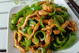 不管炒什么肉，都别直接下锅，牢记这4个技巧，肉香不腥也不柴图片