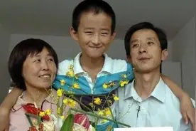 那位十岁上大学，要求父母在北京买房的张炘炀，如今生活怎么样了图片