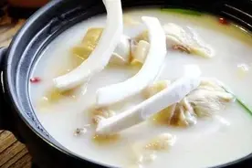 教你一招，煲出乳白色的椰子鸡汤！老椰子煲鸡汤的做法图片