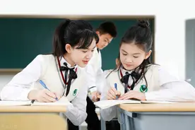 谈中考后分流的人确实是在故意制造新焦虑，高中啥时候100%录取过图片