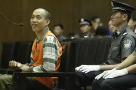 中国最狂的悍匪，法庭上笑着说了一段话后，直接被判以死刑图片