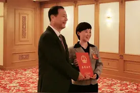 石家庄外国语学校党总支副书记李红霞荣获全国教书育人楷模图片