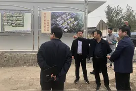 唐河县房产服务中心：县领导调研安置房建设工作图片
