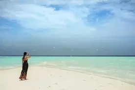 有一种女人，能让男人着迷，与年龄和外表无关图片