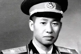 开国少将胡继成回忆四野南下攻克河南安阳、在大别山剿匪的经过图片