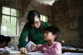 民办代课教师为教育做出了贡献，提高教龄补助标准是可行之趋势图片