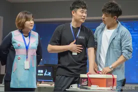 陈赫直播卖小龙虾，直呼好吃到连壳都不想吐，原来是他家的图片