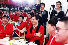 时间是雷军的朋友。雷军：我相信云服务是未来最大的机会图片