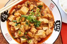 奥地利媒体盛赞川菜！麻婆豆腐、宫保鸡丁、回锅肉香飘音乐之都图片