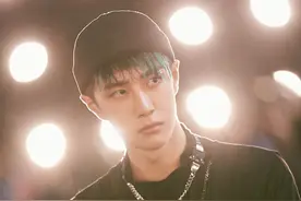 街舞3队长Cypher：王一博怒砸膝盖，张艺兴抡绵羊锤，谁才是King图片