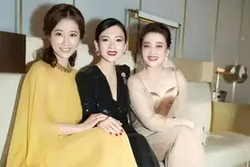 45岁梅婷形象重回巅峰，穿波点连衣裙亮相，衣品大胆不轻易服老图片