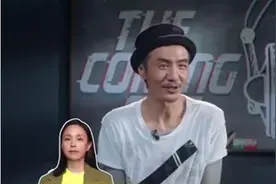和龙丹妮从05年吵到现在，无儿无女婚姻成谜，他的苦都是自己给的图片
