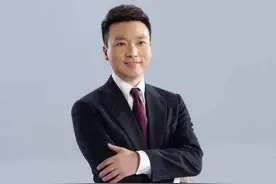 戏称时光是把“松子”，看“央视boy”康辉，撒的一手好“狗粮”图片