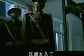 抽烟的弟兄们注意！在部队里偷抽烟，被抓住可太惨了！｜轻武专栏图片