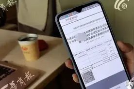 瞒着老公，每天假装送女儿上学，5年来孩子却没上过一天学！理由太荒唐图片