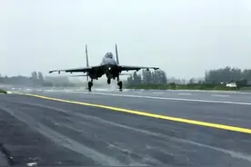霸气！一小时内公路变机场！中国14万公里高速，可耗尽对手弹药图片