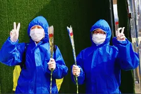 我们拿着鲜花，等你们治愈归来图片