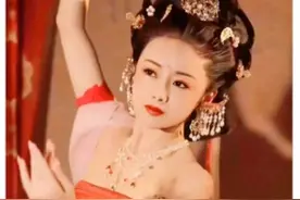 你见过这么美的中年大妈吗比18岁的小女孩还俊俏水灵图片
