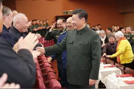 习近平向全军老同志祝贺新春图片