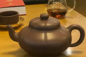 电商平台上广告的紫砂壶基本不值得购买，实乃非艺术的工业制成品图片