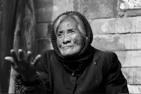 失散54年的恋人，奶奶一生未嫁，爷爷却儿孙满堂图片