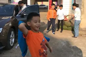 这次我回老家相亲时，没想到男方的父亲，竟是个“偷狗贼”图片